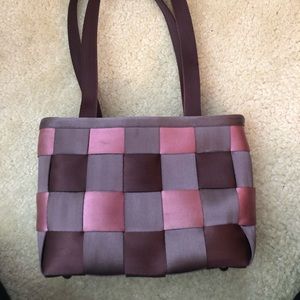 Harvey’s Seatbelt Bag